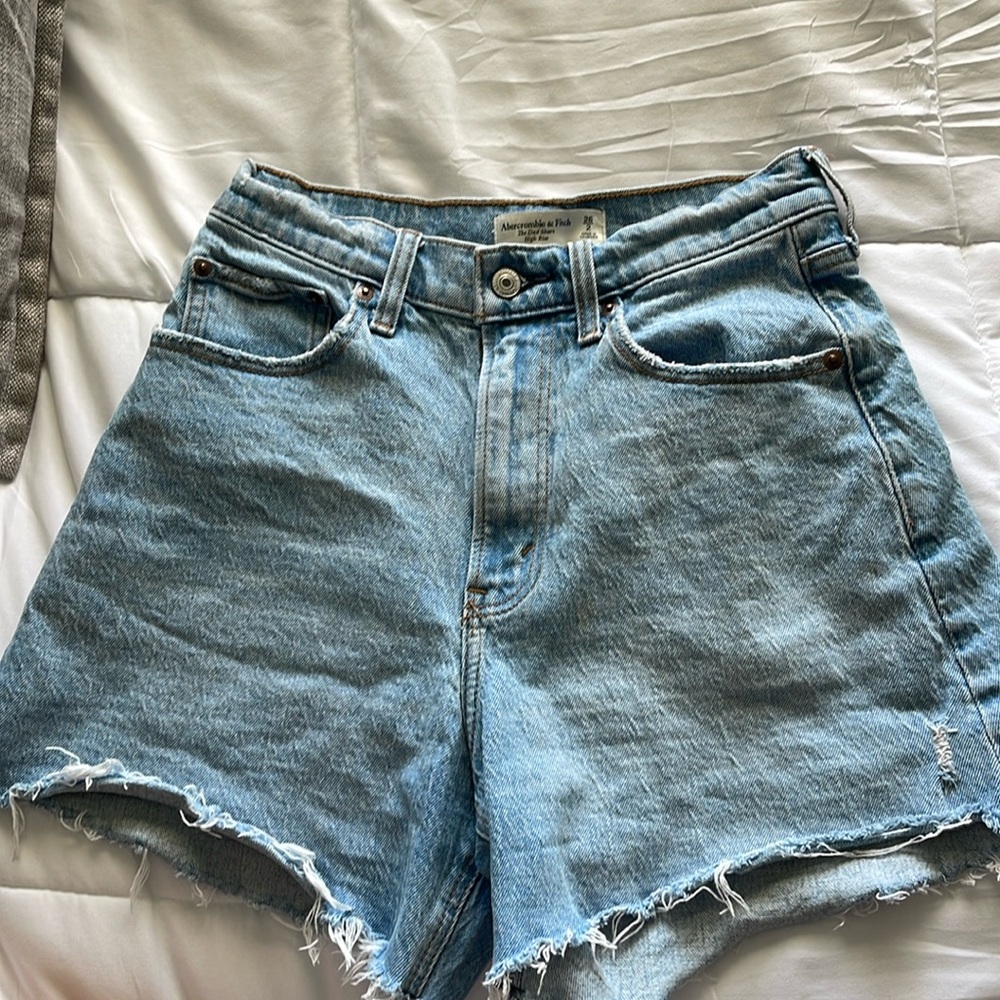 Abercrombie & Fitch High Rise Curve Love Dad Shorts